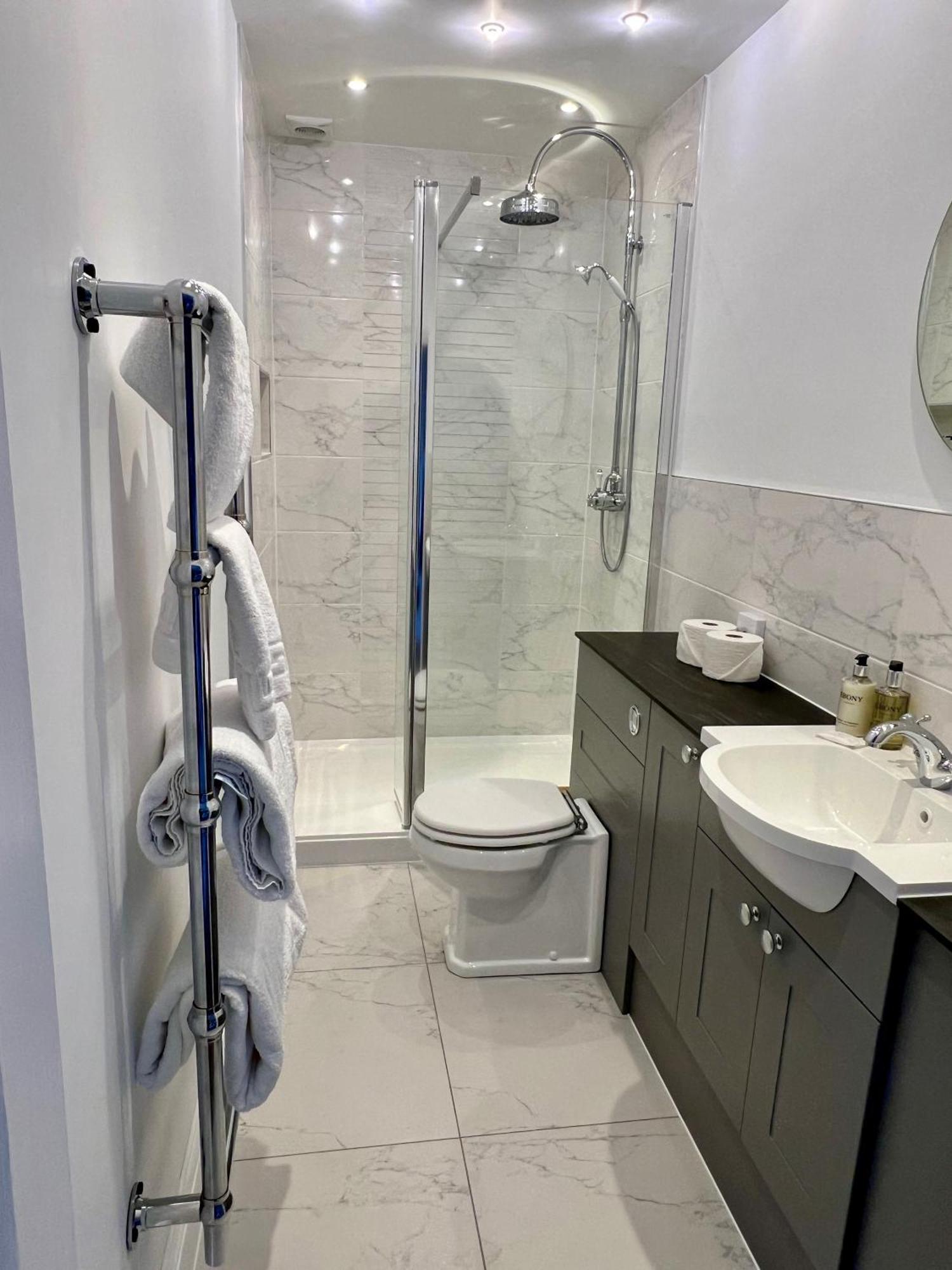The Mill House Hotel Reading Bagian luar foto