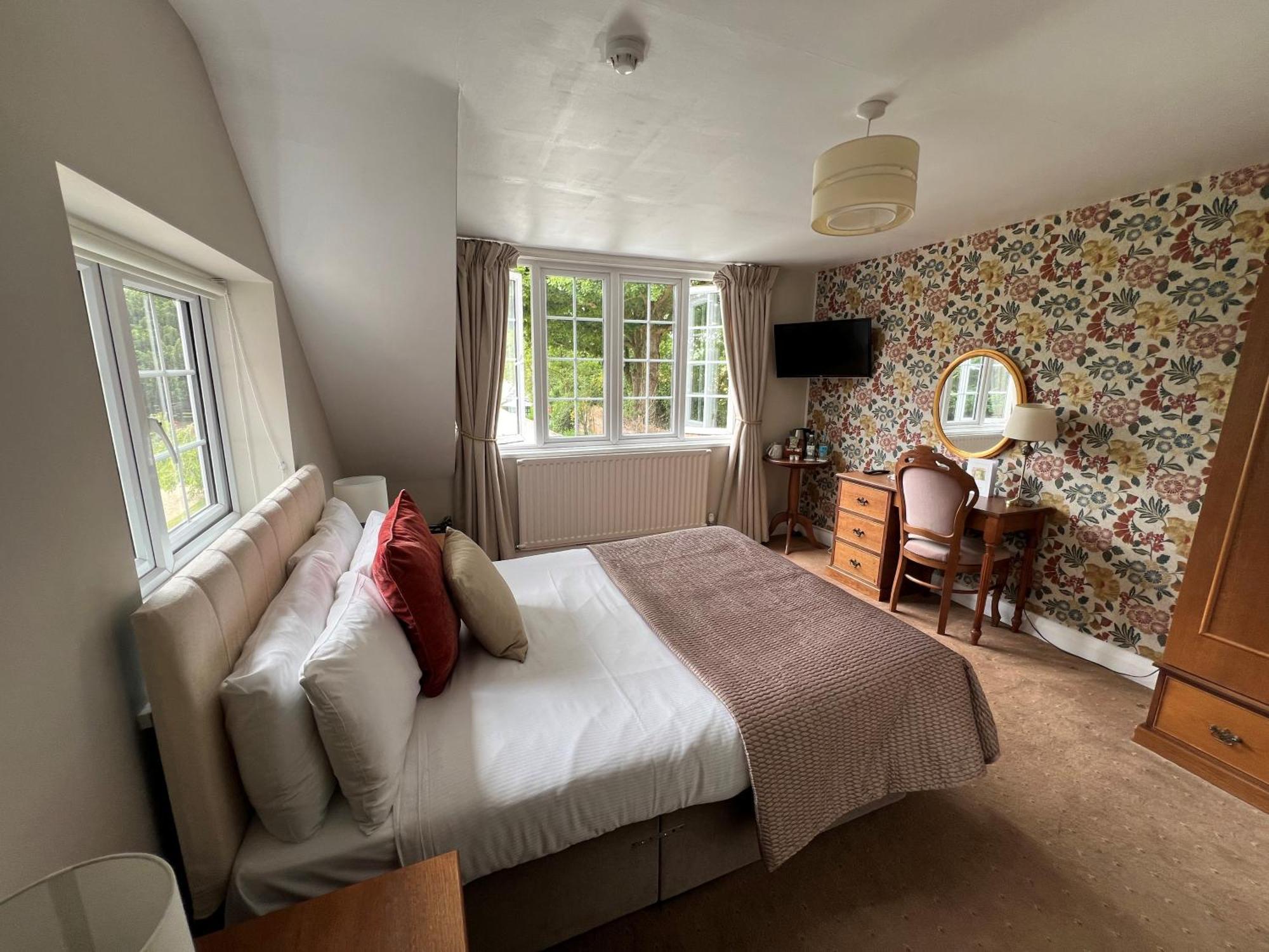 The Mill House Hotel Reading Bagian luar foto