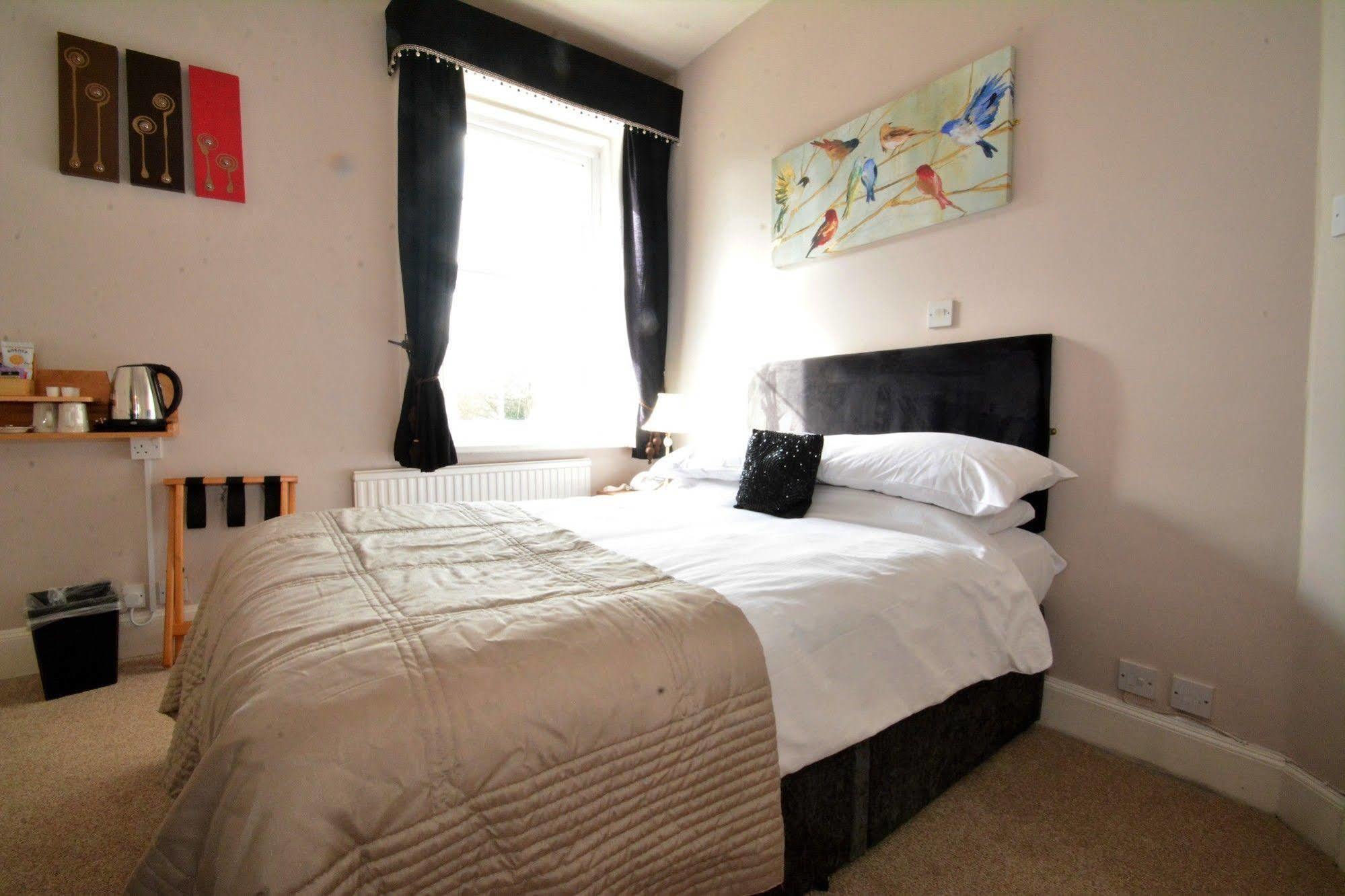 The Mill House Hotel Reading Bagian luar foto