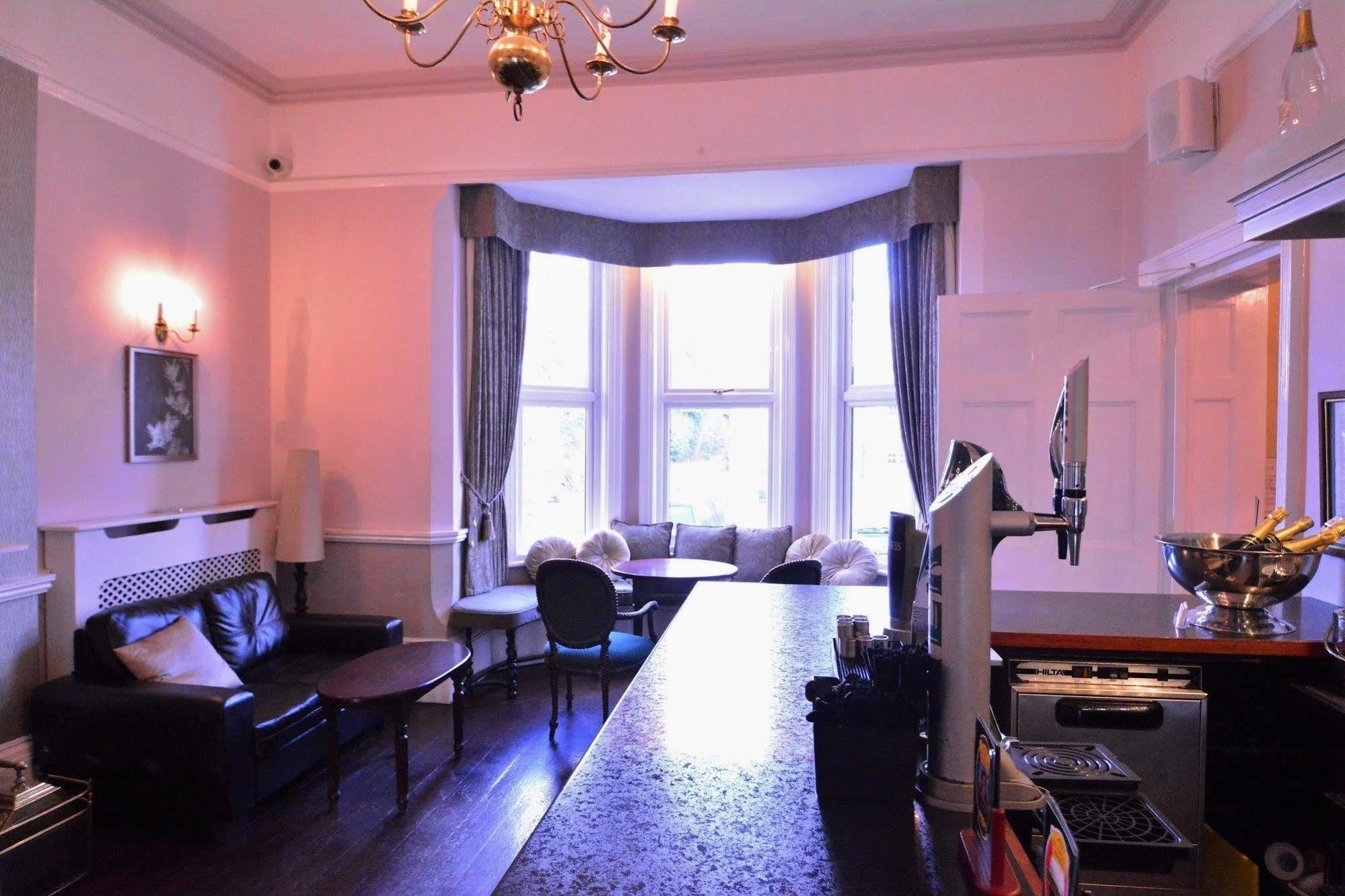 The Mill House Hotel Reading Bagian luar foto