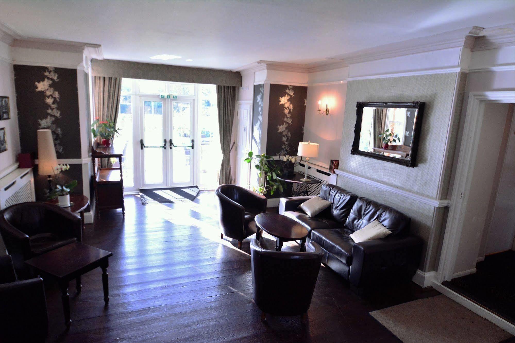 The Mill House Hotel Reading Bagian luar foto