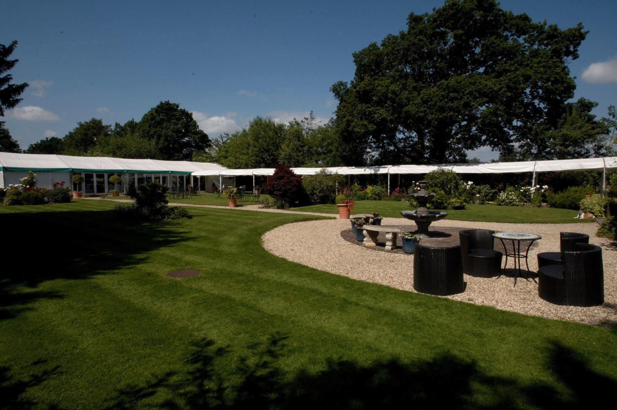 The Mill House Hotel Reading Bagian luar foto