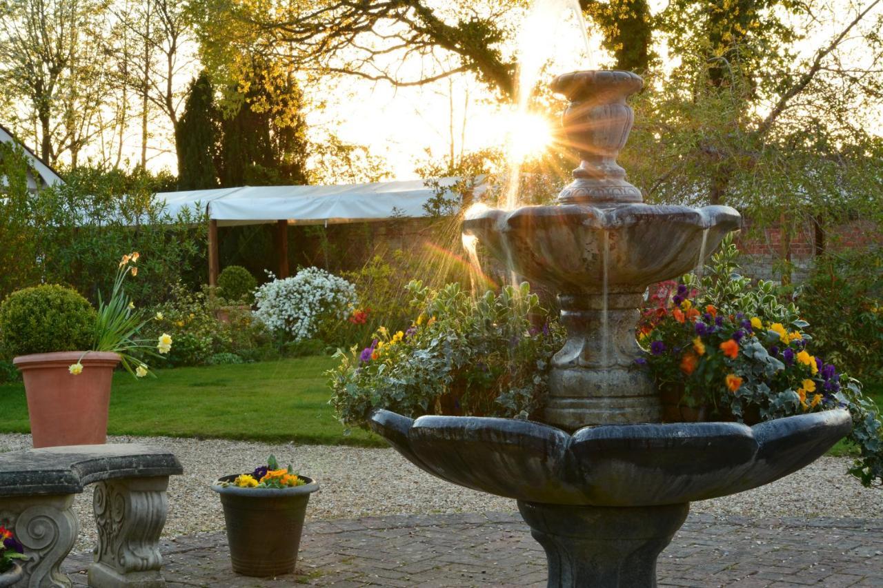 The Mill House Hotel Reading Bagian luar foto